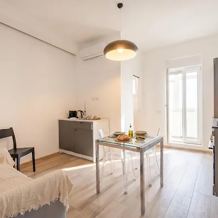Apart-hotel Oberdan Panorama - Modern Penthouse Bari