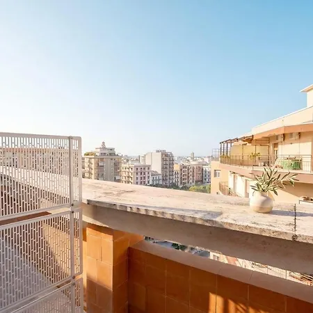 Oberdan Panorama - Modern Penthouse Apart-hotel Bari